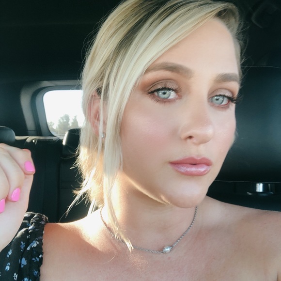 Meet your Posher, Kellsey - Picture 1 of 1